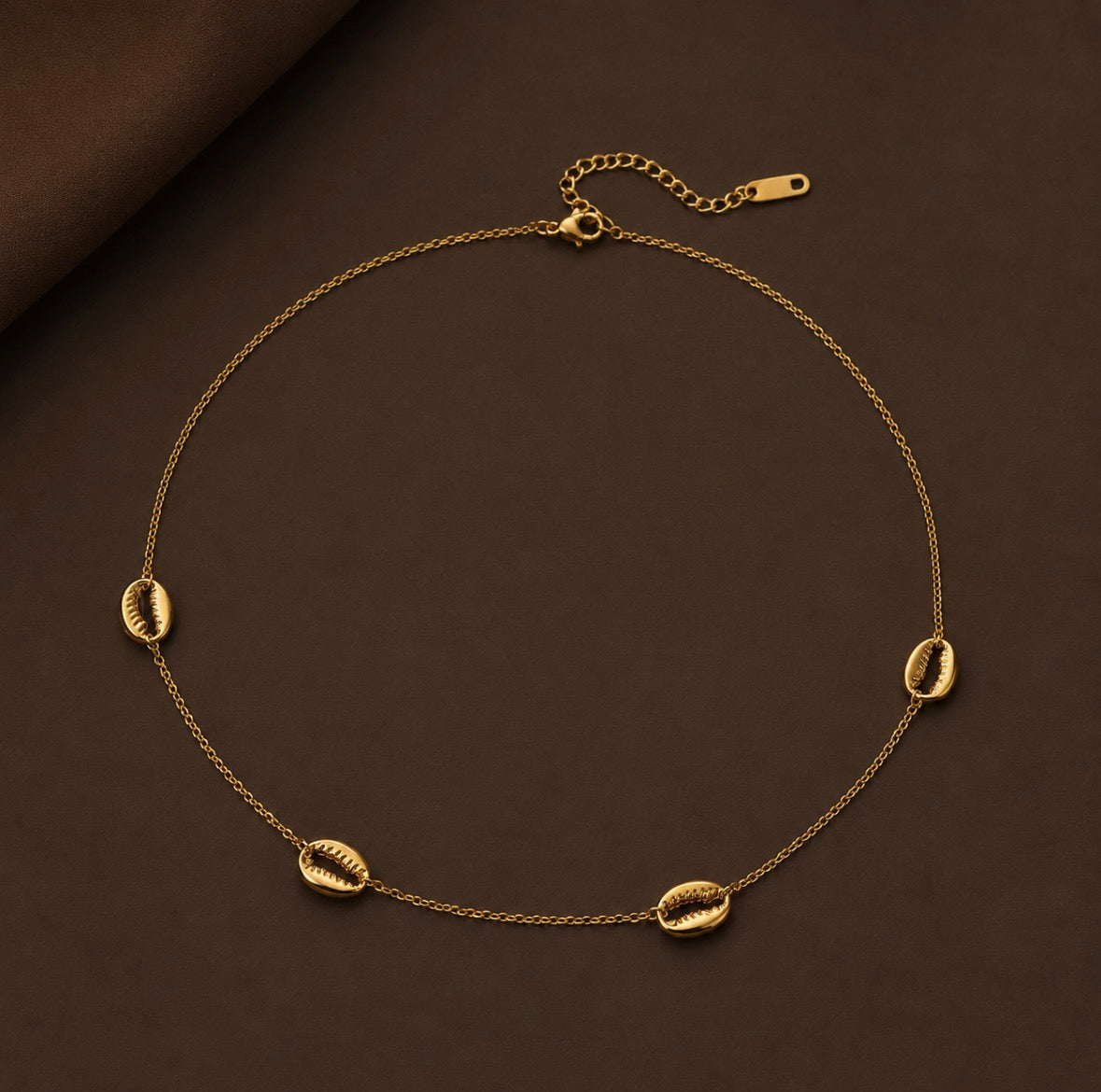 SIP SHELL NECKLACE